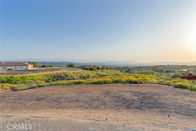 Detail Gallery Image 32 of 40 For 650 Crystal Mountain Cir, Riverside,  CA 92506 - 4 Beds | 3/1 Baths