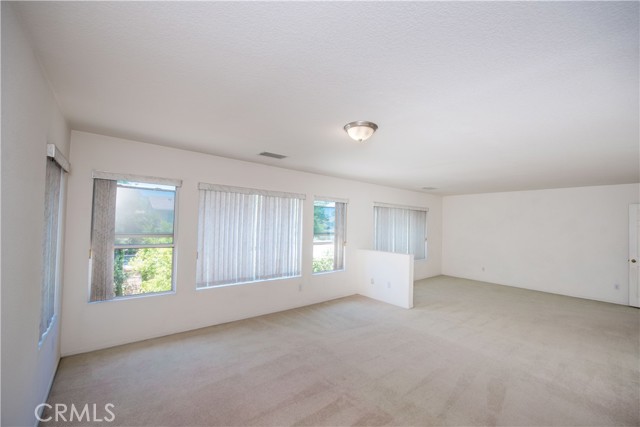 3018 Veranda Lane, Corona CA: https://media.crmls.org/medias/fdc2437f-28a4-448f-b8d7-f48f63ebd6a3.jpg