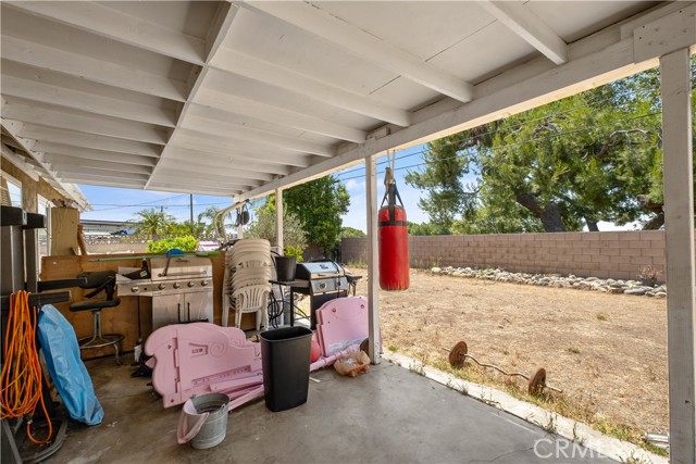 Detail Gallery Image 24 of 28 For 1062 Golden Rain St, Upland,  CA 91786 - 4 Beds | 2 Baths