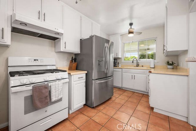 Detail Gallery Image 10 of 39 For 6136 Candor St, Lakewood,  CA 90713 - 3 Beds | 1/1 Baths