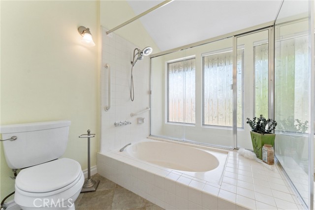 44 W Yale, Irvine CA: https://media.crmls.org/medias/fdc33338-75a0-493b-b218-832cb47657ca.jpg