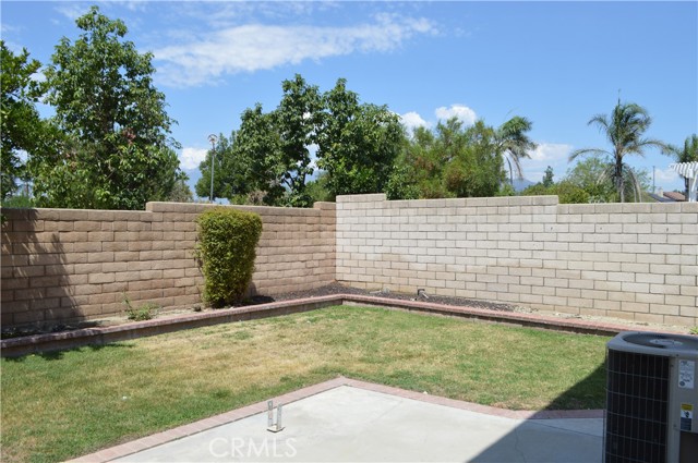 Detail Gallery Image 29 of 33 For 7004 Newport Ave, Fontana,  CA 92336 - 4 Beds | 2/1 Baths