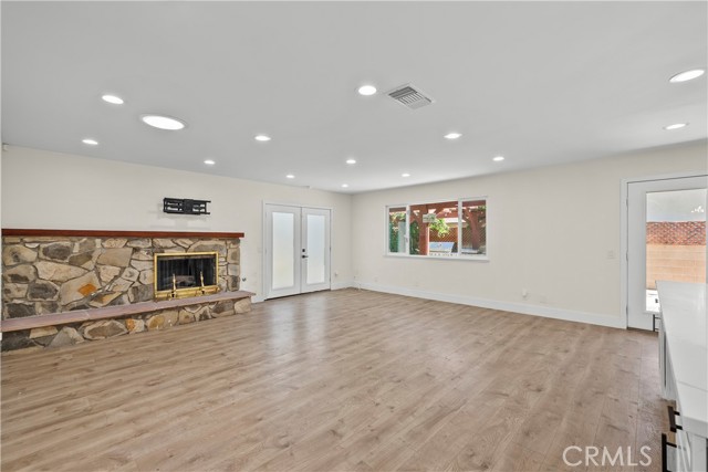 42835 Cinema Avenue, Lancaster CA: https://media.crmls.org/medias/fdc4be98-067a-4ce2-bc97-6eb76917dd4a.jpg
