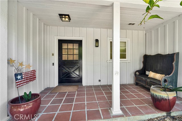 Detail Gallery Image 3 of 59 For 18090 Karen Dr, Encino,  CA 91316 - 4 Beds | 2/1 Baths