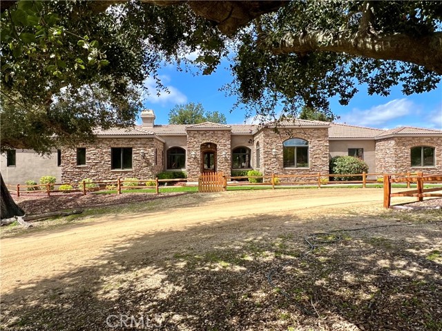 Listing Details for 41215 Avenida De Los Posas, Murrieta, CA 92562
