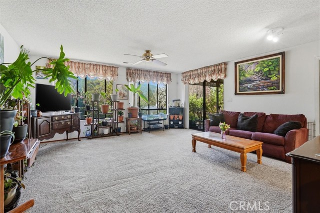 Detail Gallery Image 13 of 34 For 40888 Goldside, Oakhurst,  CA 93644 - 3 Beds | 2 Baths