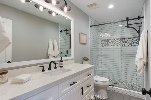 Detail Gallery Image 24 of 34 For 1925 Meadow Brook Ct, Thousand Oaks,  CA 91362 - 4 Beds | 2/1 Baths