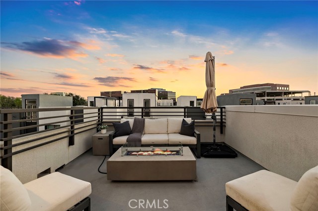 Front Image Thumbnail for CROC26040293