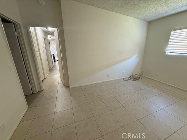 Detail Gallery Image 5 of 14 For 453 E Lancaster, Lancaster,  CA 93535 - 2 Beds | 2 Baths