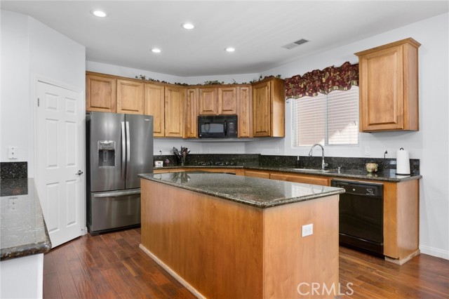 6202 Ocean Jasper Drive, Bakersfield CA: https://media.crmls.org/medias/fdc76c5e-180f-4336-bb65-b618c63ad1fc.jpg