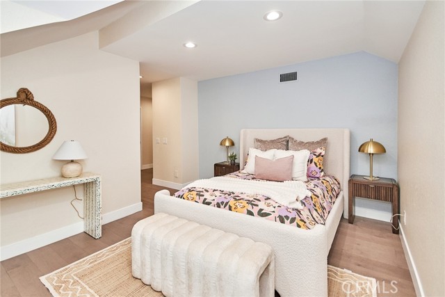 Detail Gallery Image 15 of 46 For 950 S Rim Crest Dr, Anaheim Hills,  CA 92807 - 2 Beds | 2/1 Baths