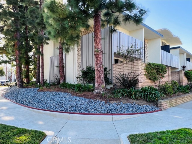 Detail Gallery Image 26 of 30 For 4745 La Villa Marina #J,  Marina Del Rey,  CA 90292 - 2 Beds | 2/1 Baths