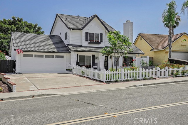 1324 Darwin Drive, Oceanside CA: https://media.crmls.org/medias/fdc98db4-a044-4b84-bef1-7a490dade2d7.jpg