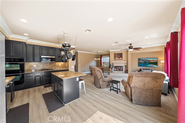 35579 Denver Circle, Winchester CA: https://media.crmls.org/medias/fdcac286-80b5-4304-a648-fcd618dde2dc.jpg