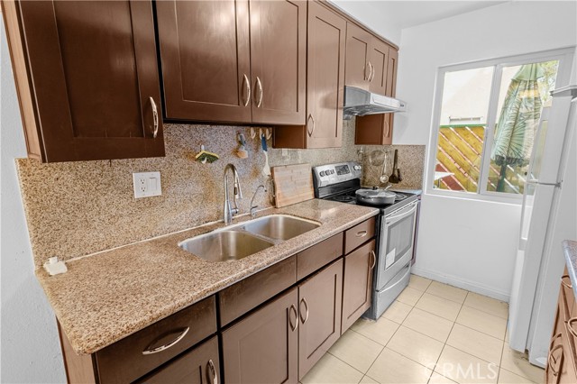 Detail Gallery Image 11 of 33 For 1791 Neil Armstrong St #103,  Montebello,  CA 90640 - 2 Beds | 1/1 Baths