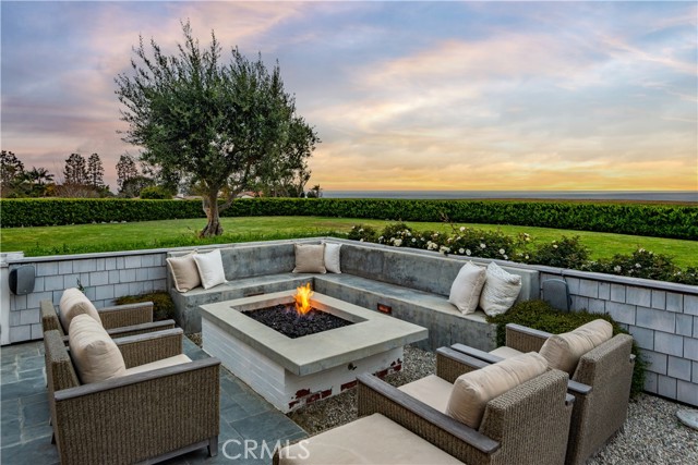 2736 Paseo Del Mar, Palos Verdes Estates CA: https://media.crmls.org/medias/fdcd0c8c-4530-4a5b-b96d-f1749e8e2805.jpg