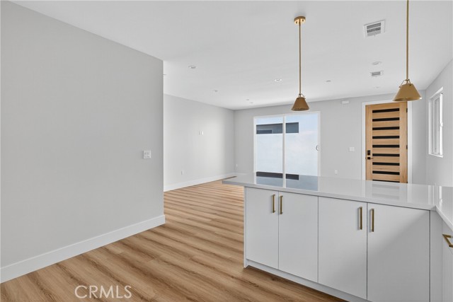 MLS #DW25235255 image #6