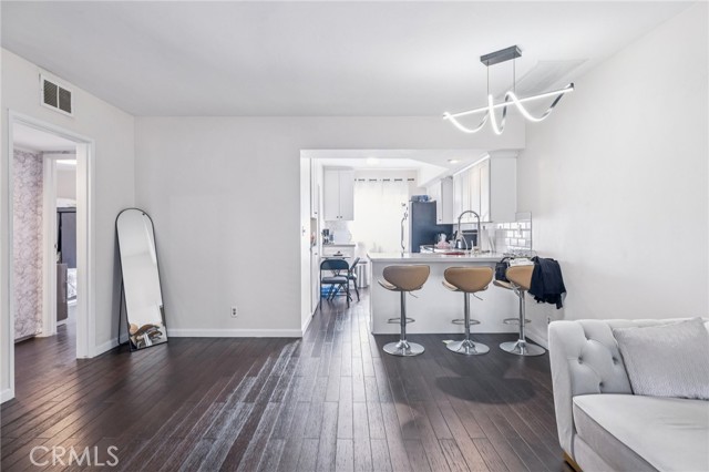 Detail Gallery Image 7 of 31 For 312 N Louise St #210,  Glendale,  CA 91206 - 2 Beds | 2 Baths