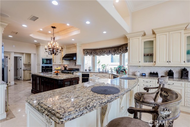 23180 Gray Fox Drive, Canyon Lake CA: https://media.crmls.org/medias/fdd07c1d-1dd9-45bf-ac8c-00b974ba3a6e.jpg