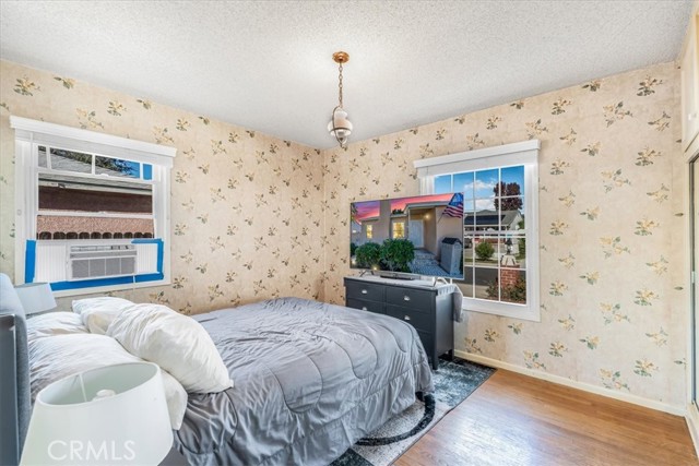 Detail Gallery Image 13 of 28 For 19612 Schoolcraft, Reseda,  CA 91335 - 3 Beds | 1 Baths