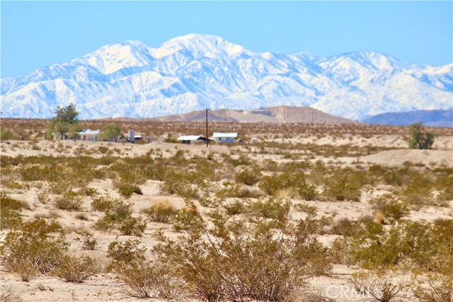 Detail Gallery Image 1 of 11 For 5 Topaz Ave, Twentynine Palms,  CA 92277 - – Beds | – Baths