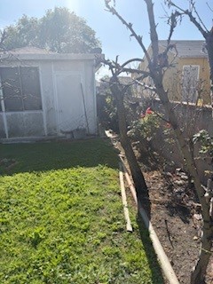 Detail Gallery Image 10 of 29 For 1223 E 124th, Los Angeles,  CA 90059 - 2 Beds | 1 Baths