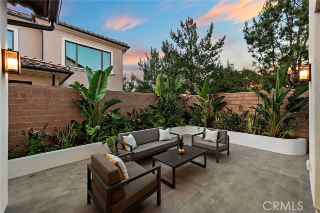 Detail Gallery Image 35 of 45 For 101 Artista, Irvine,  CA 92602 - 4 Beds | 4 Baths