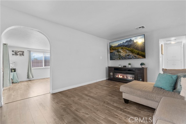 Detail Gallery Image 7 of 36 For 5332 Elm Ave, San Bernardino,  CA 92404 - 3 Beds | 2 Baths