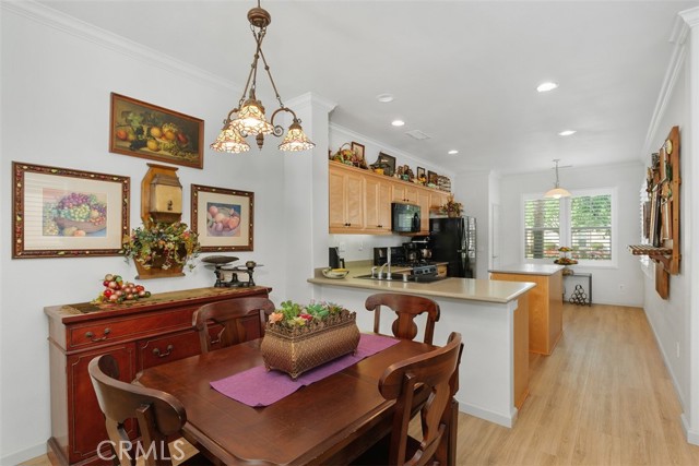 Detail Gallery Image 10 of 44 For 24247 Songsparrow Ln, Corona,  CA 92883 - 2 Beds | 2 Baths