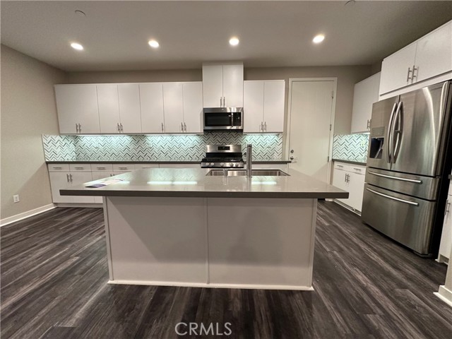 Detail Gallery Image 9 of 20 For 64 Jasmine, Lake Forest,  CA 92630 - 3 Beds | 2/1 Baths