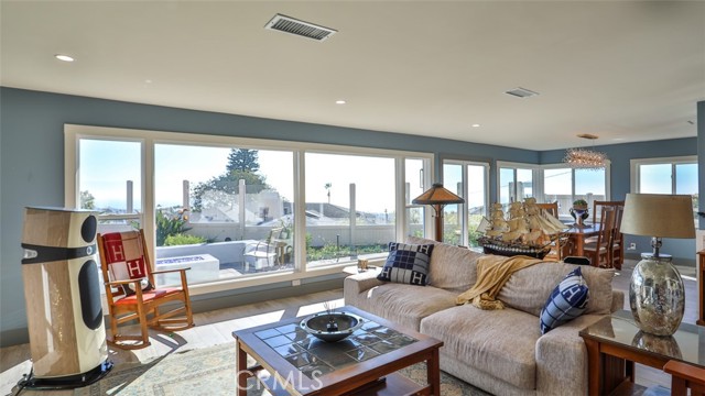 Detail Gallery Image 15 of 71 For 185 E Avenida Cordoba, San Clemente,  CA 92672 - 3 Beds | 2/1 Baths