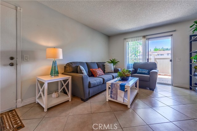8990 19th Street, Rancho Cucamonga CA: https://media.crmls.org/medias/fdd60fdc-4ee2-47d7-b3d0-4f391d27fd11.jpg