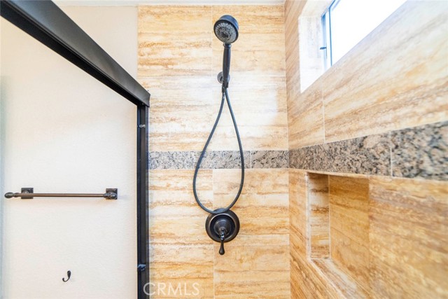 32 Santa Clara Street, Aliso Viejo CA: https://media.crmls.org/medias/fdd65719-cf55-4ce6-b9f6-9dc4a313da9c.jpg