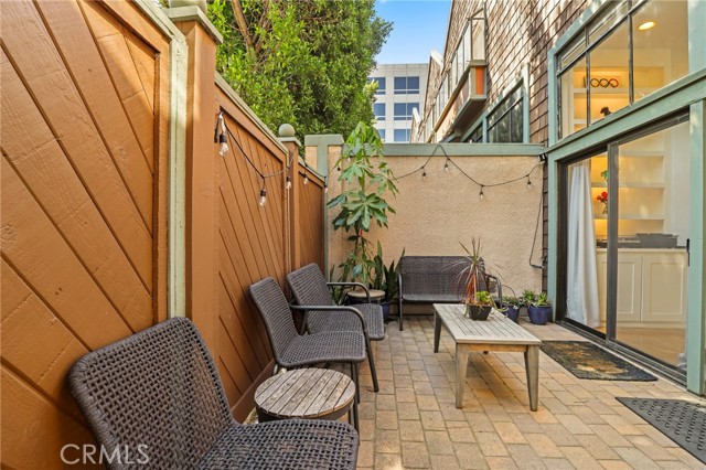 Detail Gallery Image 32 of 38 For 209 S Oakland Ave #D,  Pasadena,  CA 91101 - 3 Beds | 2/1 Baths