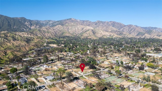 365 W Poppyfields Drive, Altadena CA: https://media.crmls.org/medias/fdd70080-e2f6-4d21-994a-9600aef8aed6.jpg