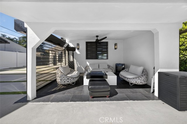 Detail Gallery Image 43 of 64 For 4926 Greenbush Ave, Sherman Oaks,  CA 91423 - 4 Beds | 3 Baths