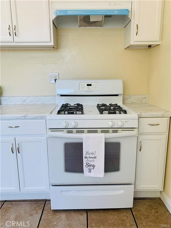Detail Gallery Image 6 of 20 For 13172 Begonia Rd, Victorville,  CA 92392 - 2 Beds | 1 Baths