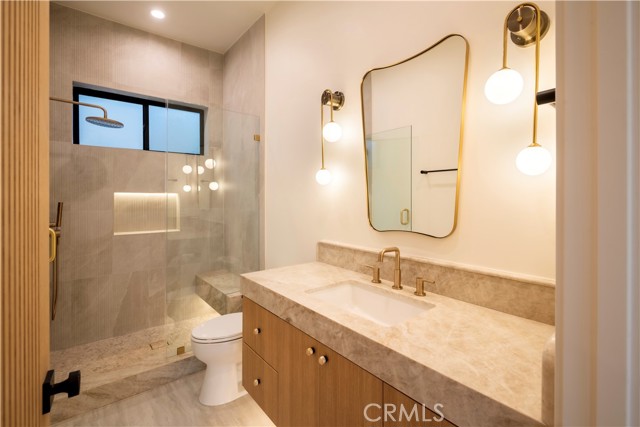 Detail Gallery Image 13 of 21 For 6212 Acadia Ave a,  Agoura Hills,  CA 91301 - 3 Beds | 3 Baths