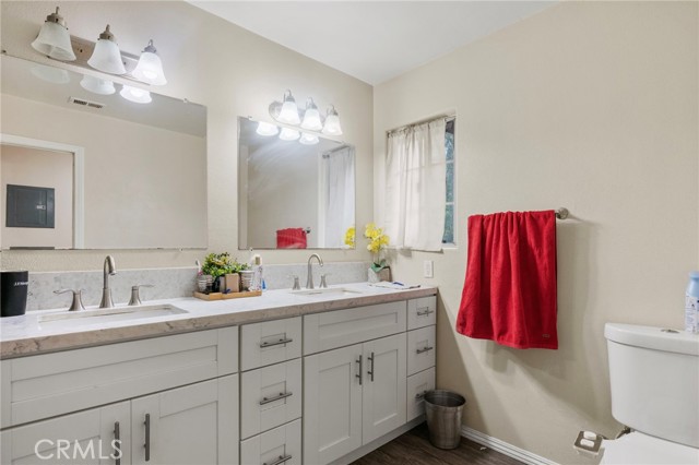 4950 N Treanor Avenue, Covina CA: https://media.crmls.org/medias/fdd80160-6633-4133-af08-5c98e5999d15.jpg