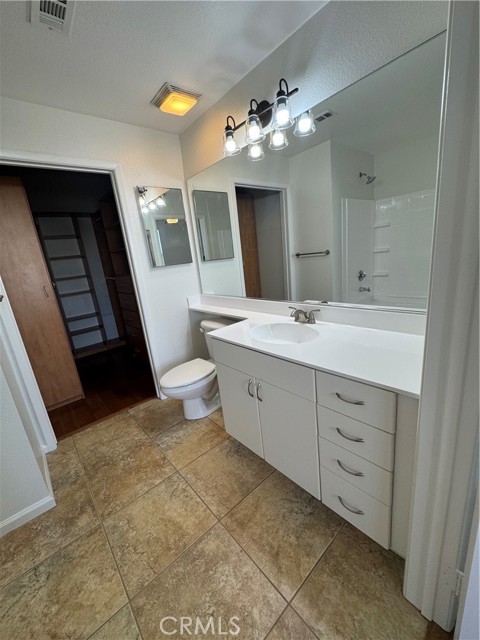 Detail Gallery Image 9 of 24 For 1801 E Katella #4135,  Anaheim,  CA 92805 - 2 Beds | 2 Baths