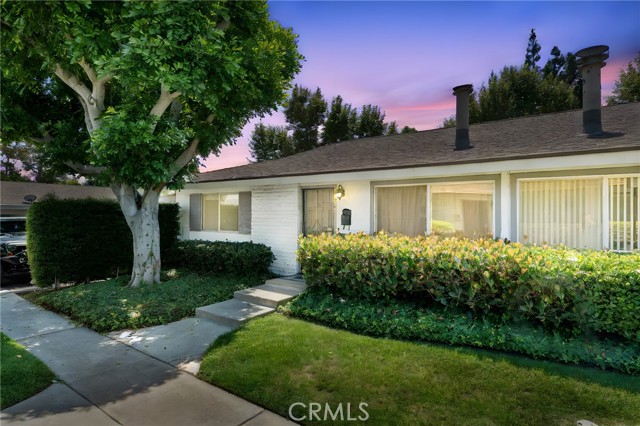 14802 Newport Avenue, Tustin CA: https://media.crmls.org/medias/fdd9403c-16f8-429b-997f-ab4bb6b4ddd6.jpg