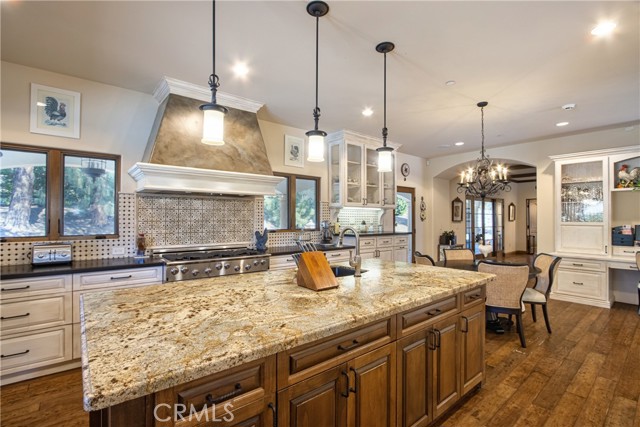 Detail Gallery Image 15 of 75 For 31280 Pescado, Temecula,  CA 92592 - 7 Beds | 7/1 Baths