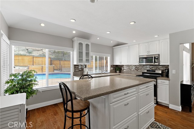 Detail Gallery Image 11 of 31 For 24576 Jacarte Dr, Murrieta,  CA 92562 - 3 Beds | 2/1 Baths
