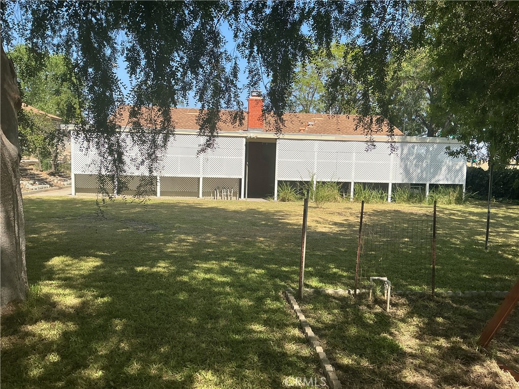https://media.crmls.org/medias/fddc288b-dce0-4276-9f6c-1954e82a5eba.jpg?preset=X-Large