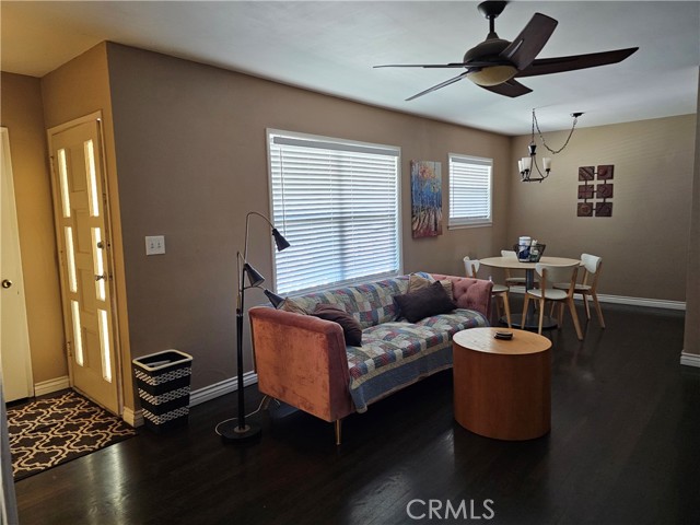 5573 Bonnie Brae Street, Montclair CA: https://media.crmls.org/medias/fddccd53-fbc1-4936-b35f-14ad0dac7ba6.jpg