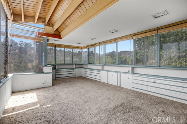 3868 Scadlock Lane, Sherman Oaks CA: https://media.crmls.org/medias/fddd10a7-e2e1-46ed-b351-f5670f7ab310.jpg