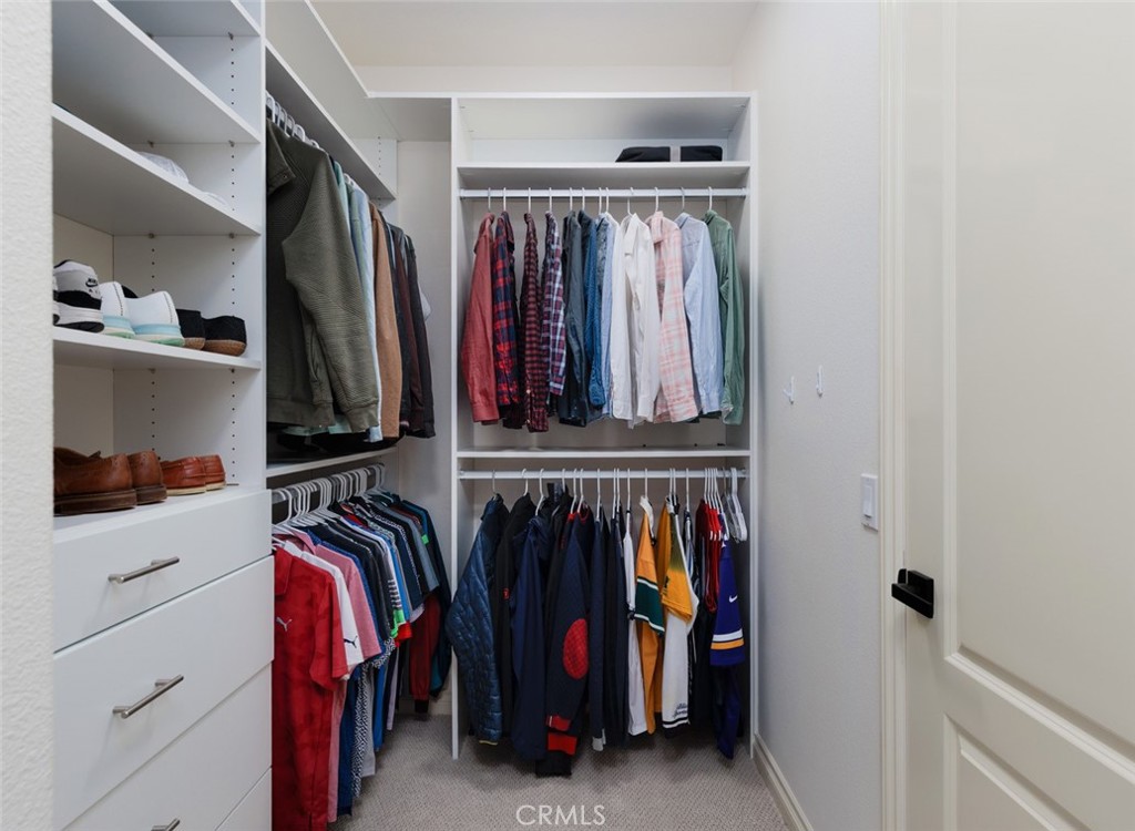 https://media.crmls.org/medias/fddd5e3a-574a-4ea3-a70d-6e46d2cdd7cc.jpg?preset=X-Large