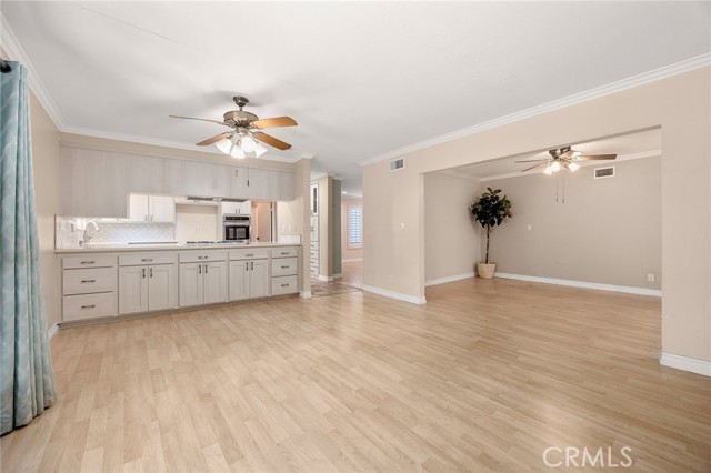 12362 Emrys Avenue, Garden Grove CA: https://media.crmls.org/medias/fddd775a-d68c-4c97-92f2-8aff0582fe23.jpg