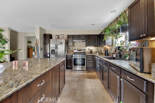 Detail Gallery Image 15 of 31 For 6247 Sandwood, Palmdale,  CA 93552 - 5 Beds | 3 Baths