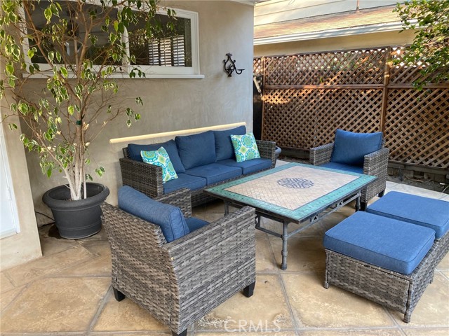 4125 Bakman Avenue, Studio City CA: https://media.crmls.org/medias/fdde3db5-15aa-474f-94fc-4fd527481721.jpg